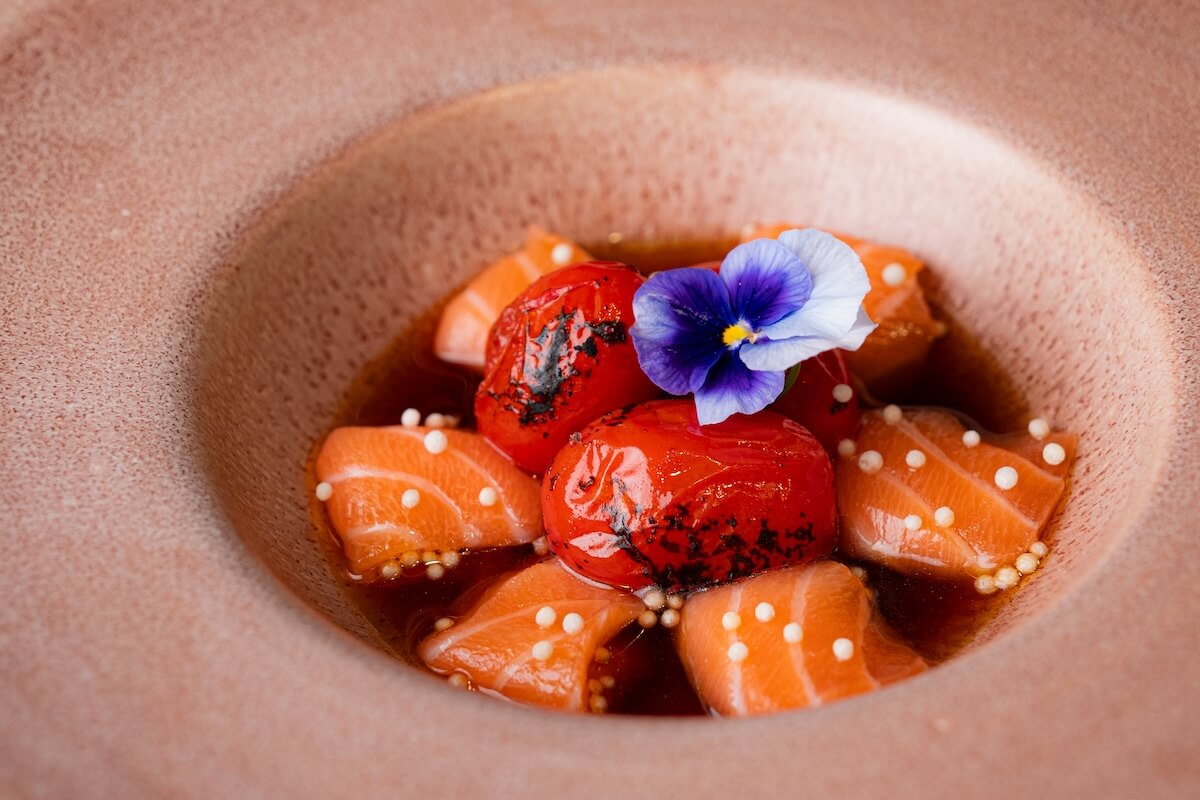 Spicy salmon tartare